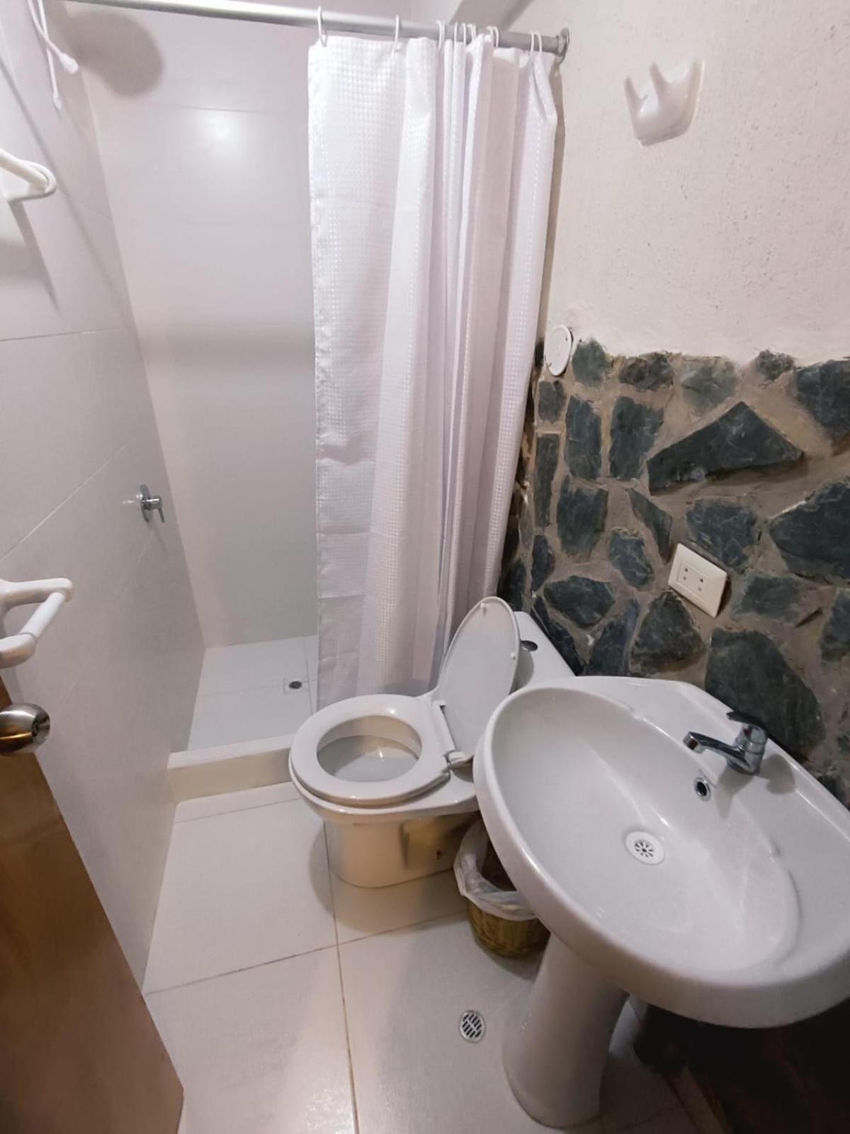 Intikilla Hostal Ollantaytambo Eksteriør bilde